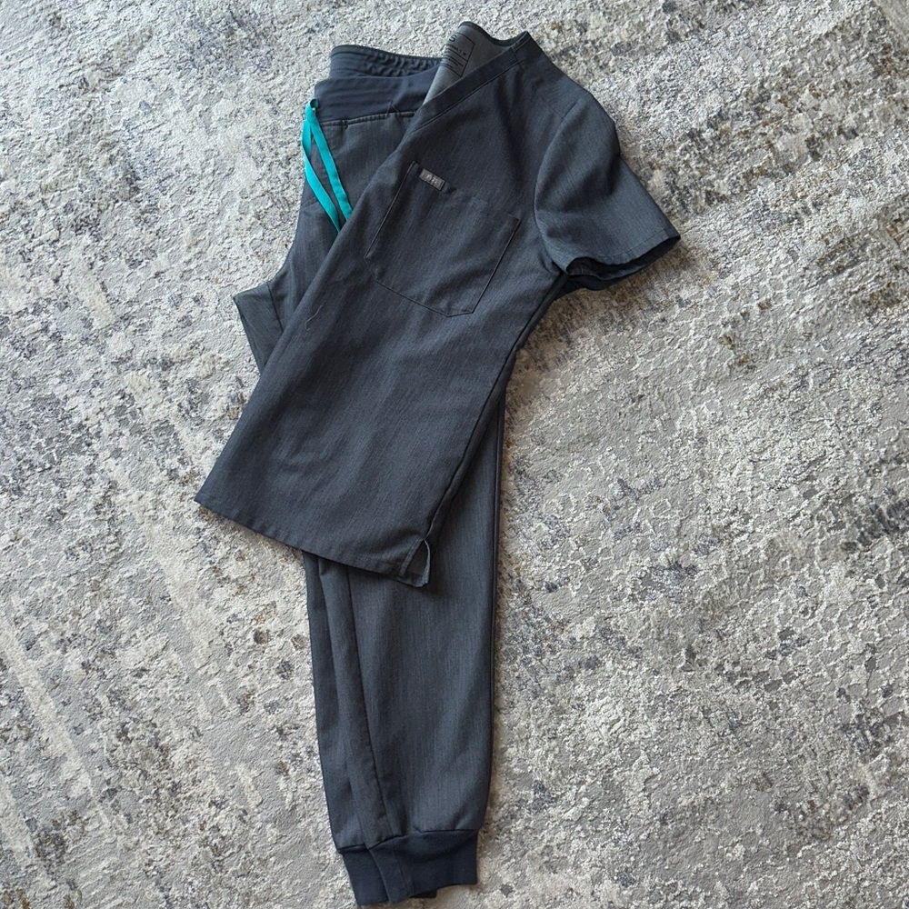 Dark Gray Scrub Set with Teal Drawstring